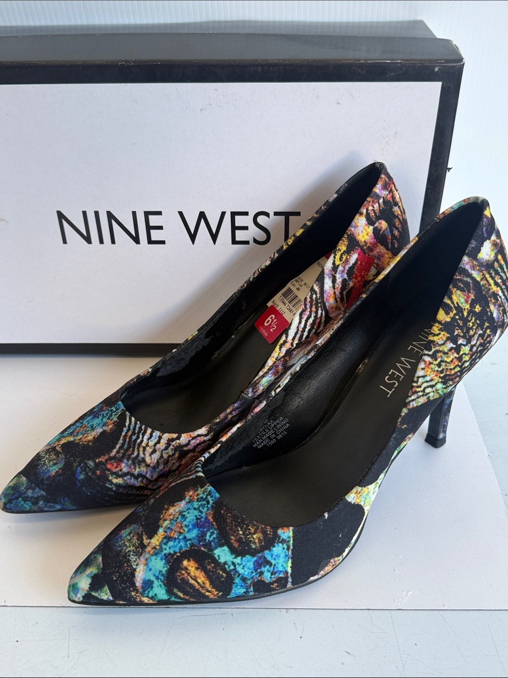 Nine West Multicolor Patterned
Pointed-Toe Pumps Size 6.5 NW FLAX
